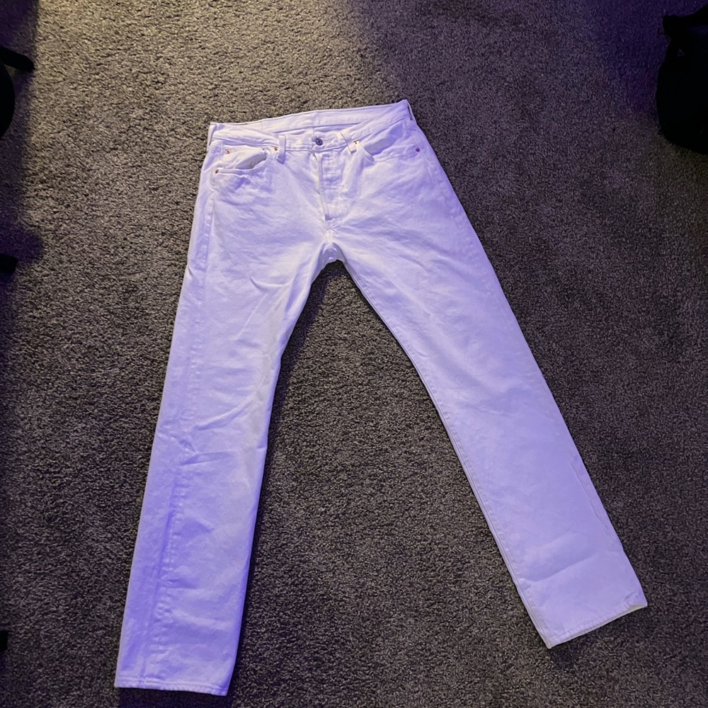 White Levi 501 jeans